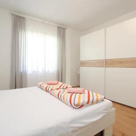 Fuer 4 Personen Ca 43 Qm In Pjescana Uvala, Istrien Istrische Riviera *